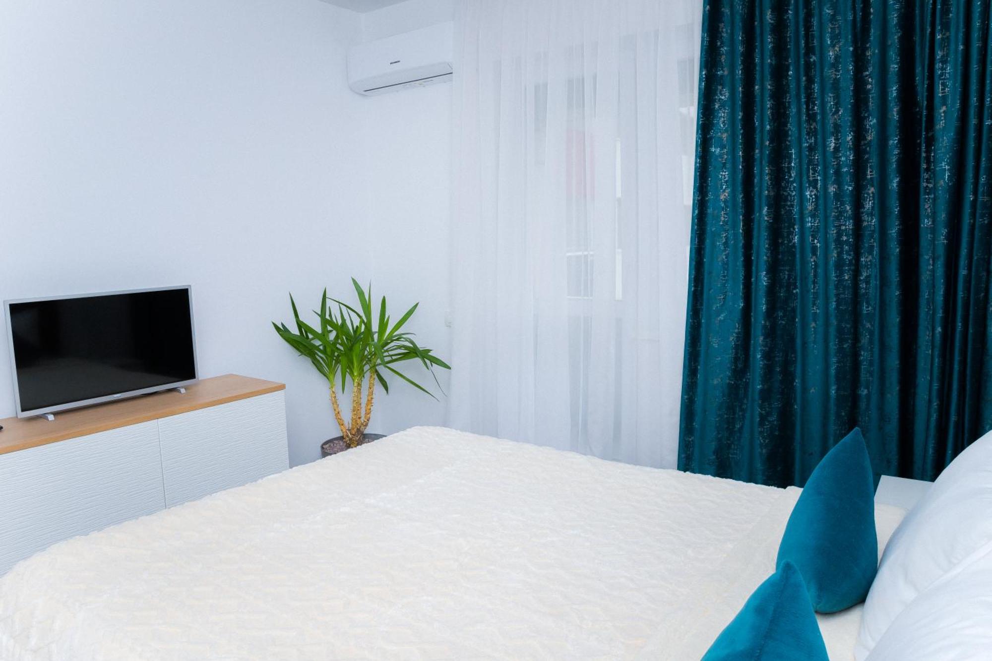 Elysian Urbanscape Brown, 2 Rooms, Near Bucharest Chiajna Dış mekan fotoğraf