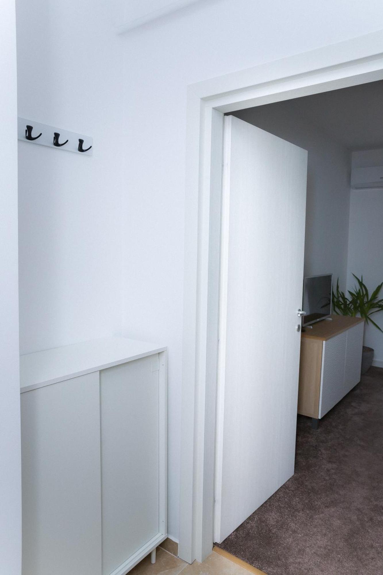 Elysian Urbanscape Brown, 2 Rooms, Near Bucharest Chiajna Dış mekan fotoğraf